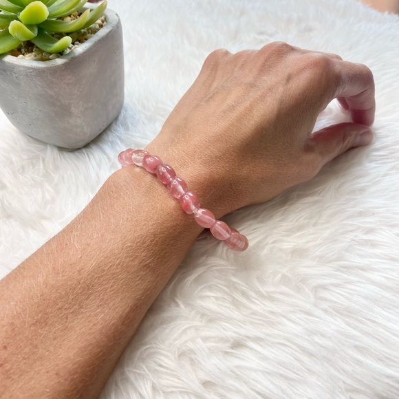 Cherry Quartz Energy Bracelet - Picture 5 of 7